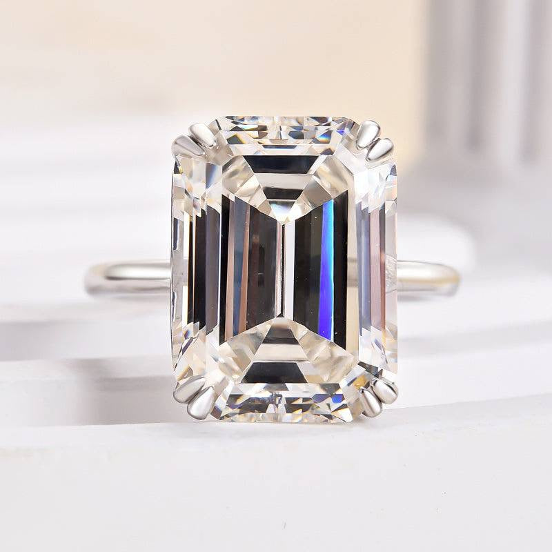 Emerald cut Ring